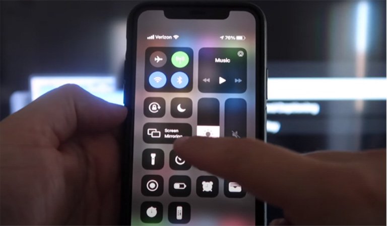 iPhone Screen Mirroring