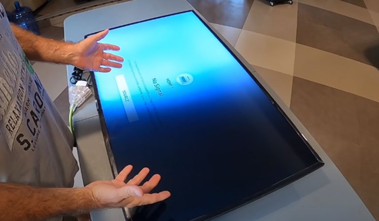 Samsung TV Half Screen Darker From One Side Samsung TV Half Screen Darker From One Side